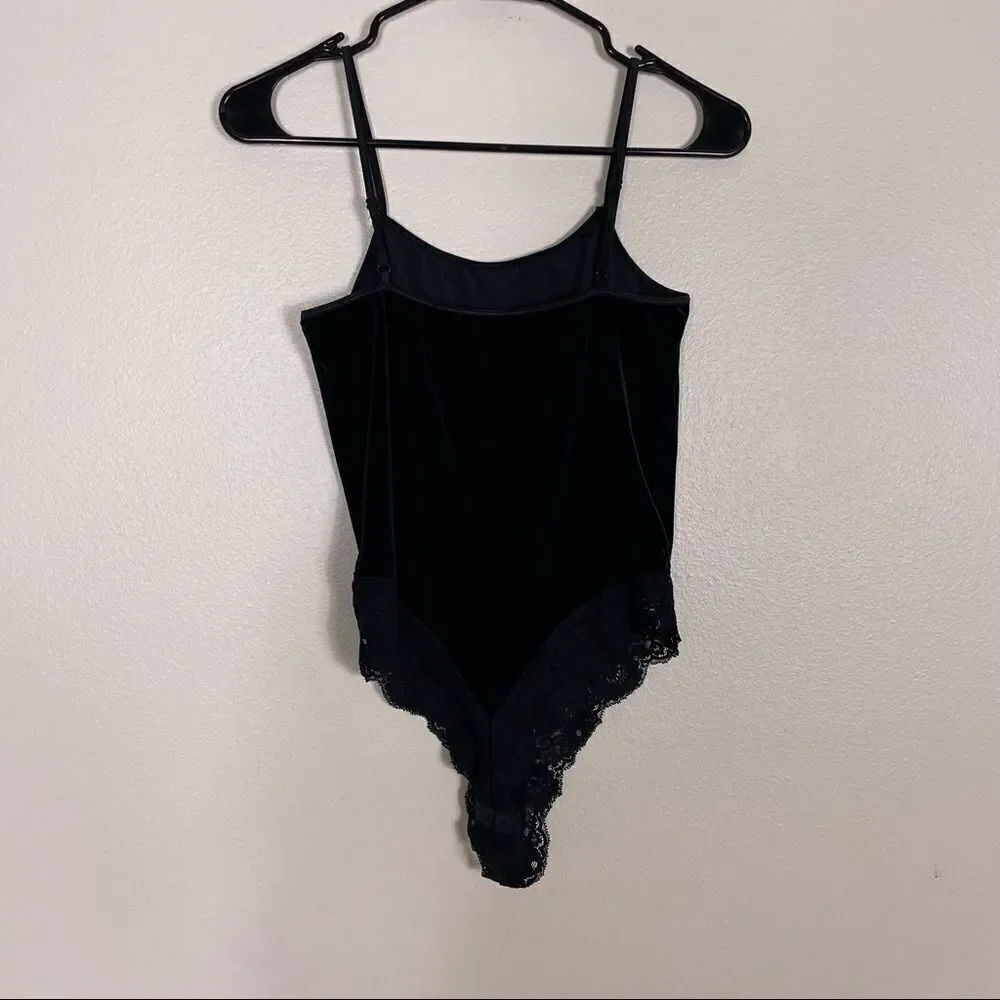 Victoria’s Secret Vintage Black Velour‎ Lace Trim Bottom Cheeky Bodysuit Medium